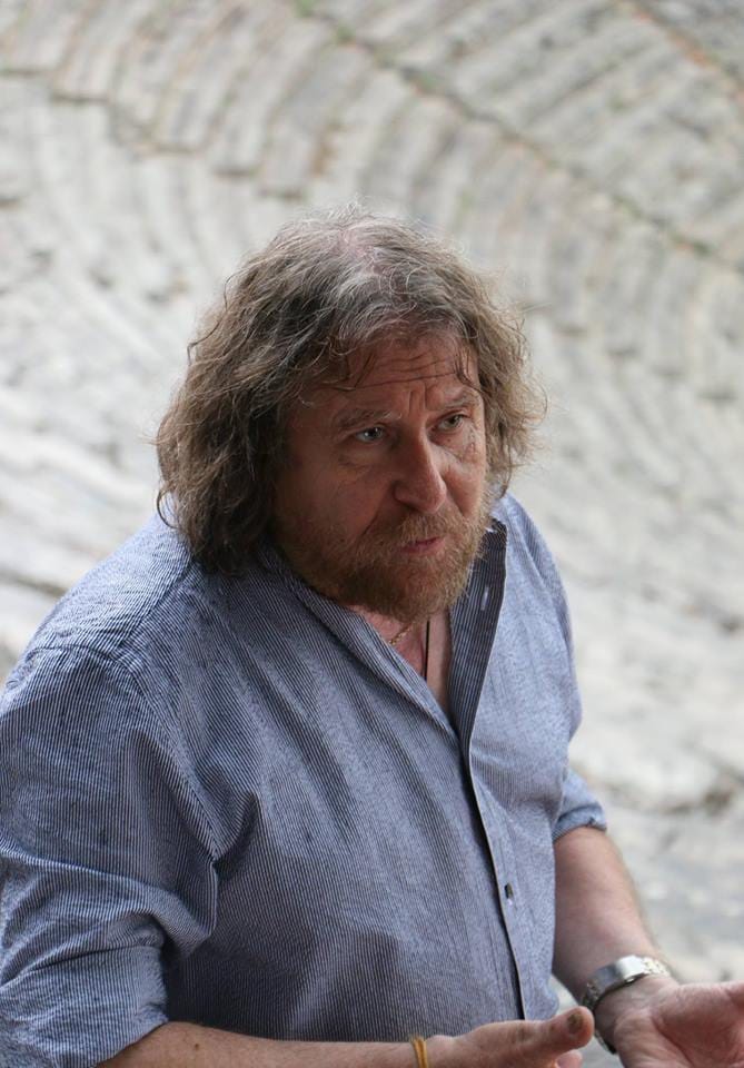 Daniel-Meurois-grecia Daniel Meurois sin duda está dejando una profunda huella en el mundo de la espiritualidad y el desarrollo personal y espiritual. La versatilidad de sus obras, verdaderos testimonios vivientes de su propia experiencia personal en temas como los Anales akásicos, el karma, la muerte, planos de conciencia, entre otros.