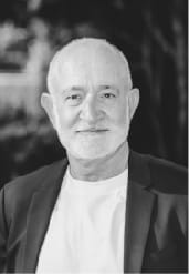 Nacho Romón, licenciado en Psicología y terapeuta experto en Terapia Regresiva o Terapia de Vidas Pasadas.