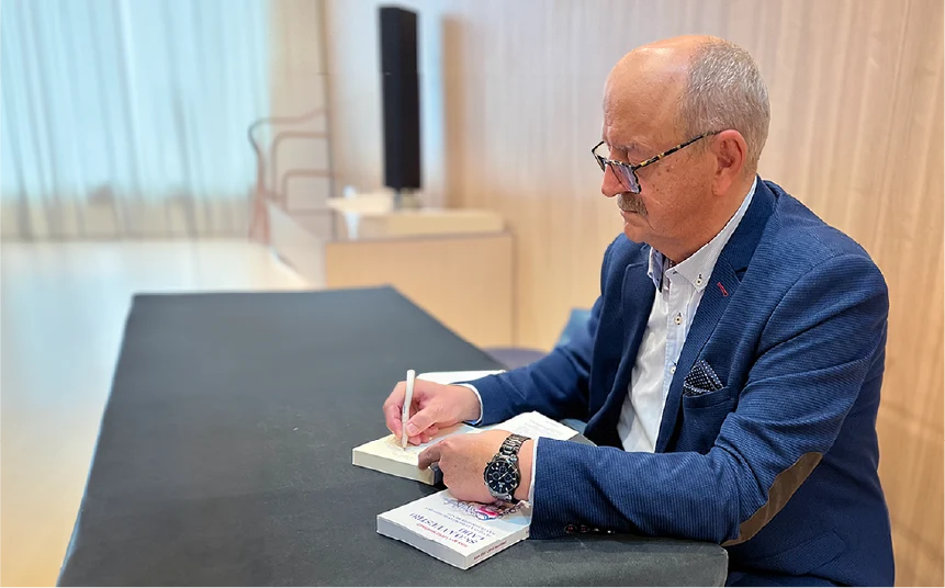 Juan José López Martínez médico de urgencias experto en Terapia Regresiva y ECM. Ha realizado más de 7.000 regresiones documentadas.